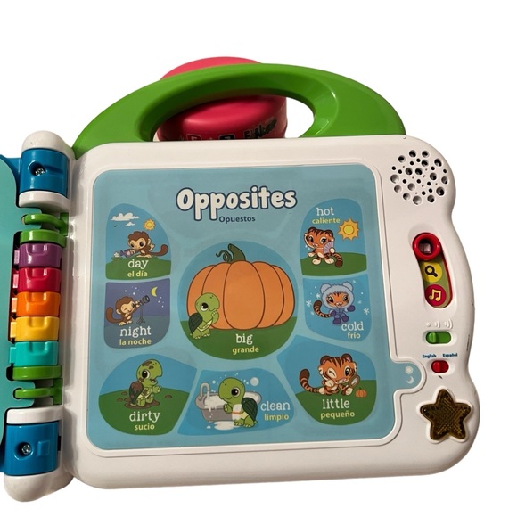 Leap Frog Learning Friends Bilingual English & Spanish 100 Word Books - Picture 8 of 9